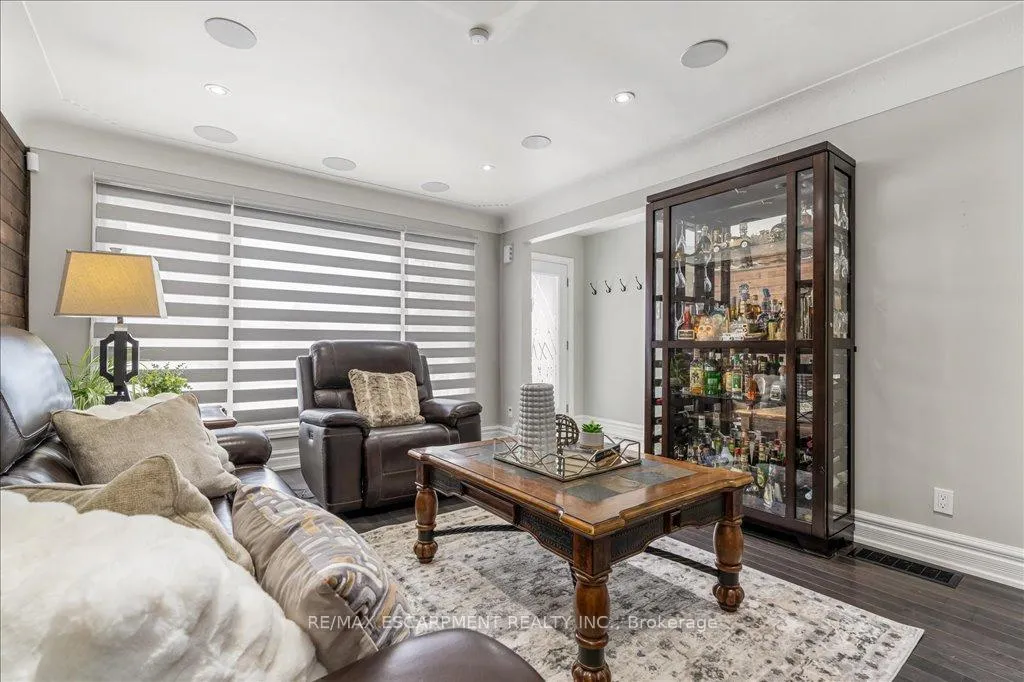 Photo 10 of 27 Alba Street, Hamilton, Stoney Creek — HOMEH