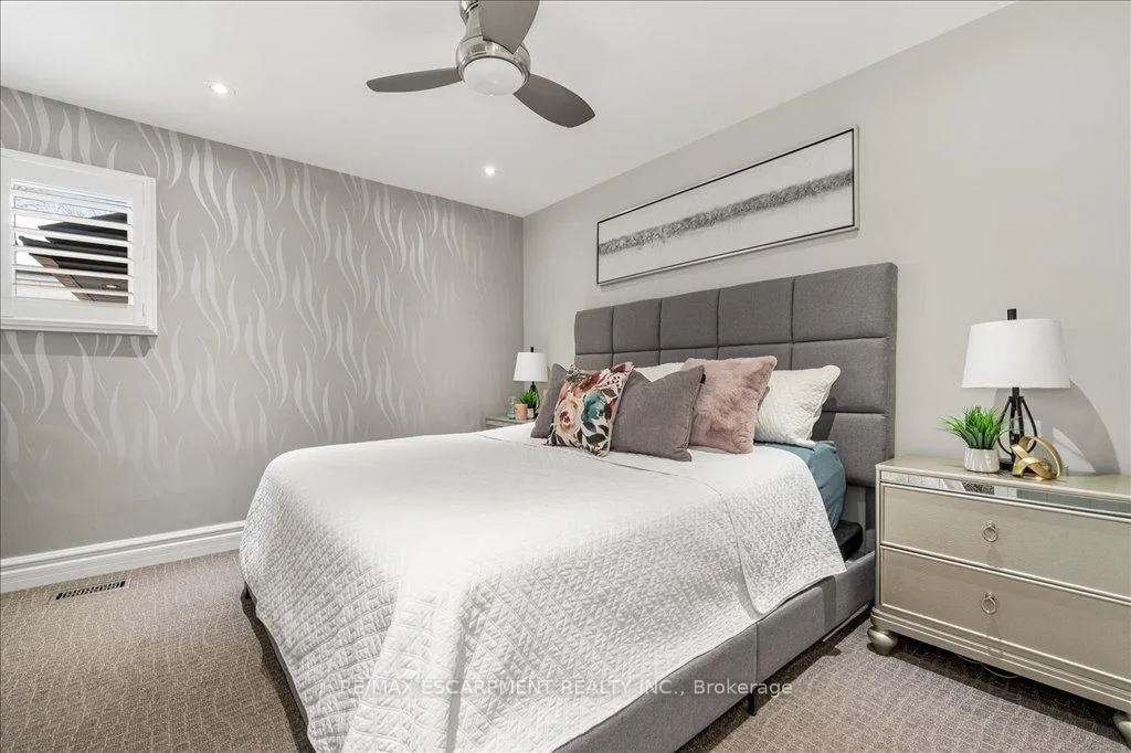Photo 25 of 27 Alba Street, Hamilton, Stoney Creek — HOMEH