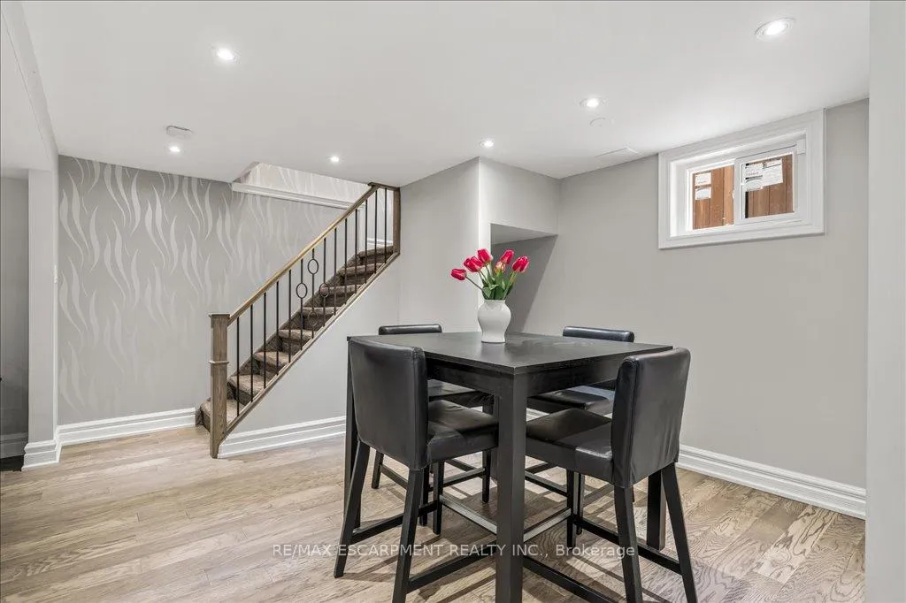 Photo 28 of 27 Alba Street, Hamilton, Stoney Creek — HOMEH