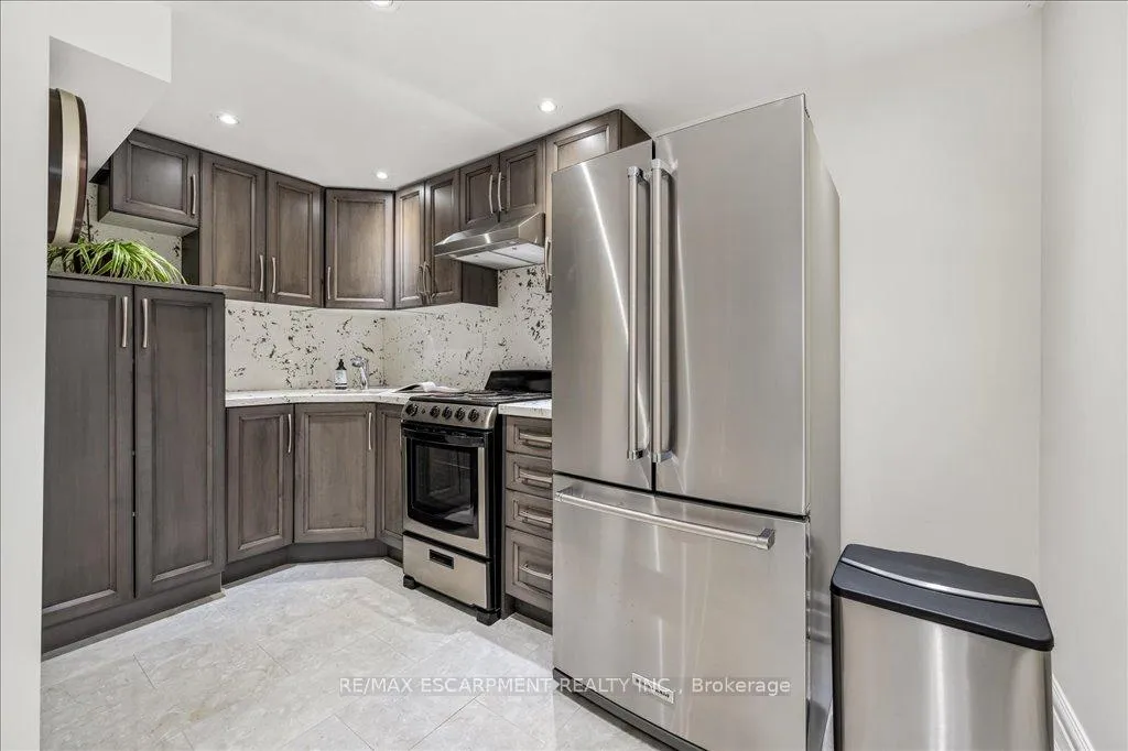Photo 29 of 27 Alba Street, Hamilton, Stoney Creek — HOMEH