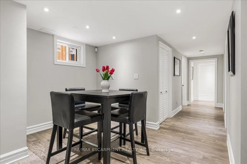 Photo 33 of 27 Alba Street, Hamilton, Stoney Creek — HOMEH