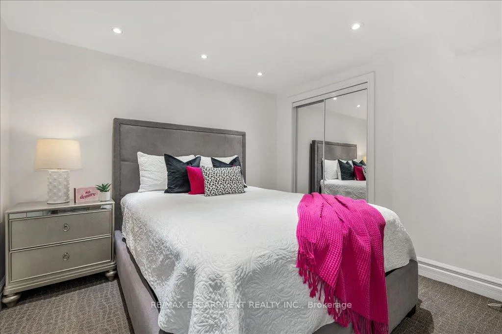 Photo 37 of 27 Alba Street, Hamilton, Stoney Creek — HOMEH