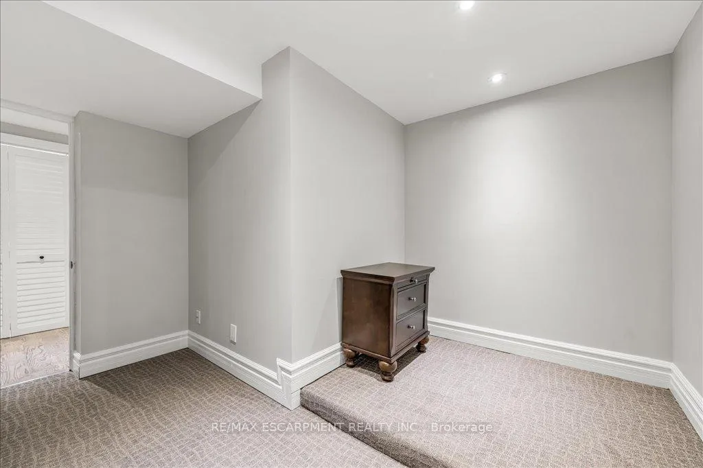 Photo 38 of 27 Alba Street, Hamilton, Stoney Creek — HOMEH
