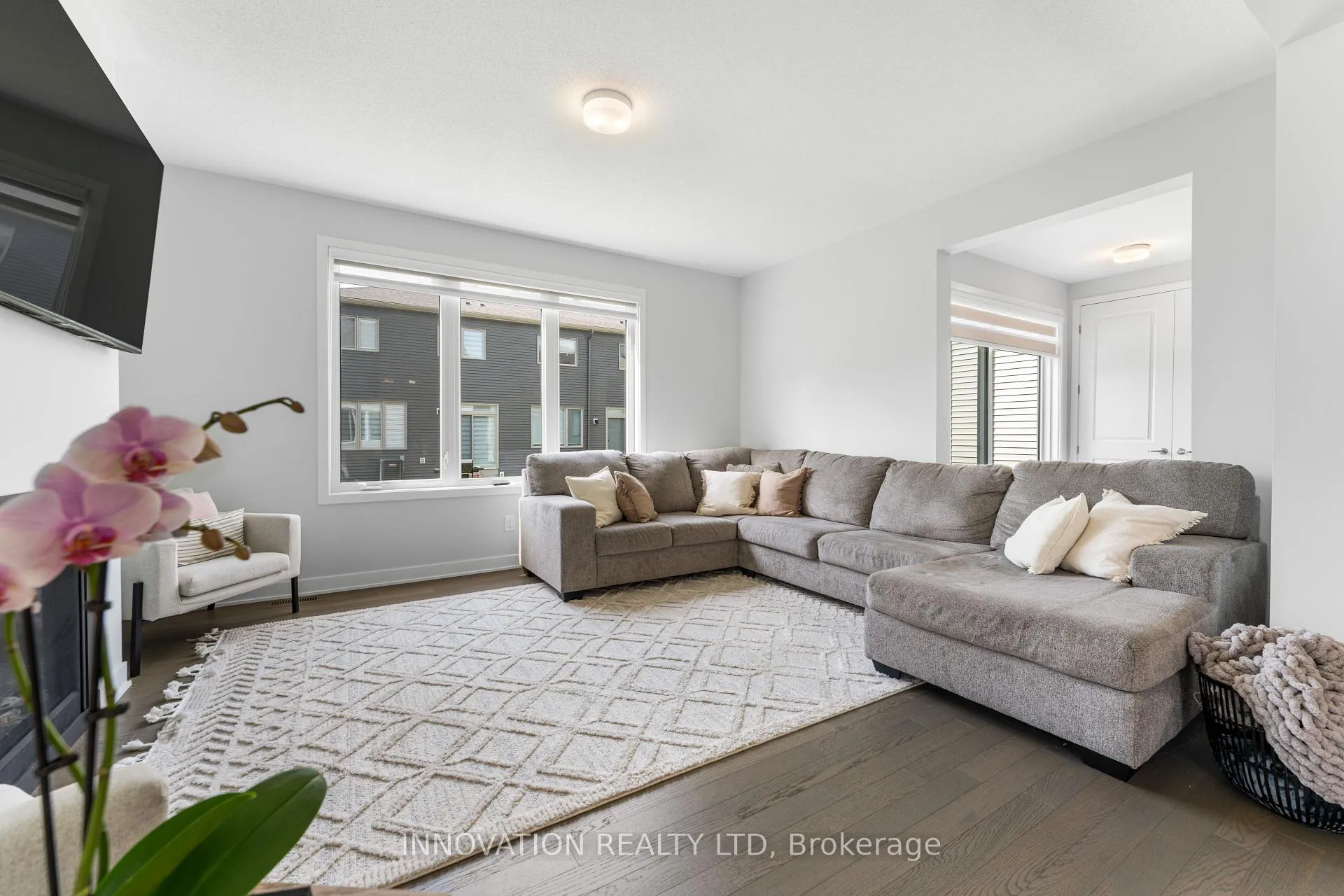 Photo 9 of 1005 Showman Street, Ottawa, Richmond — HOMEH