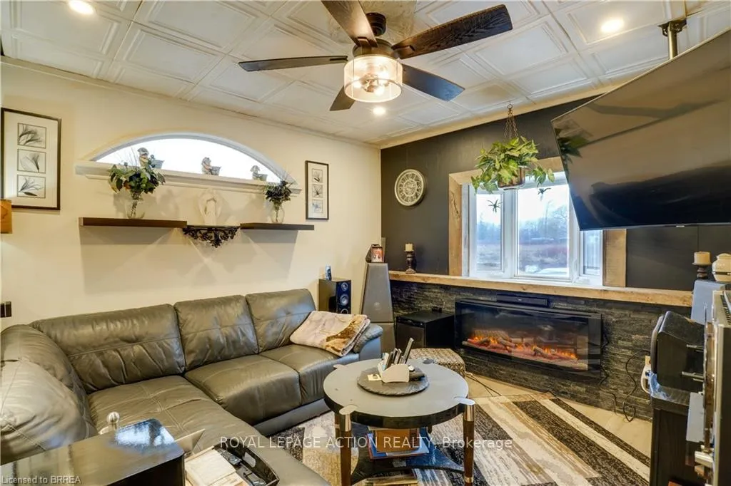 Photo 11 of Unit 150, 99 Fourth Concession Road, Brant, Burford — HOMEH