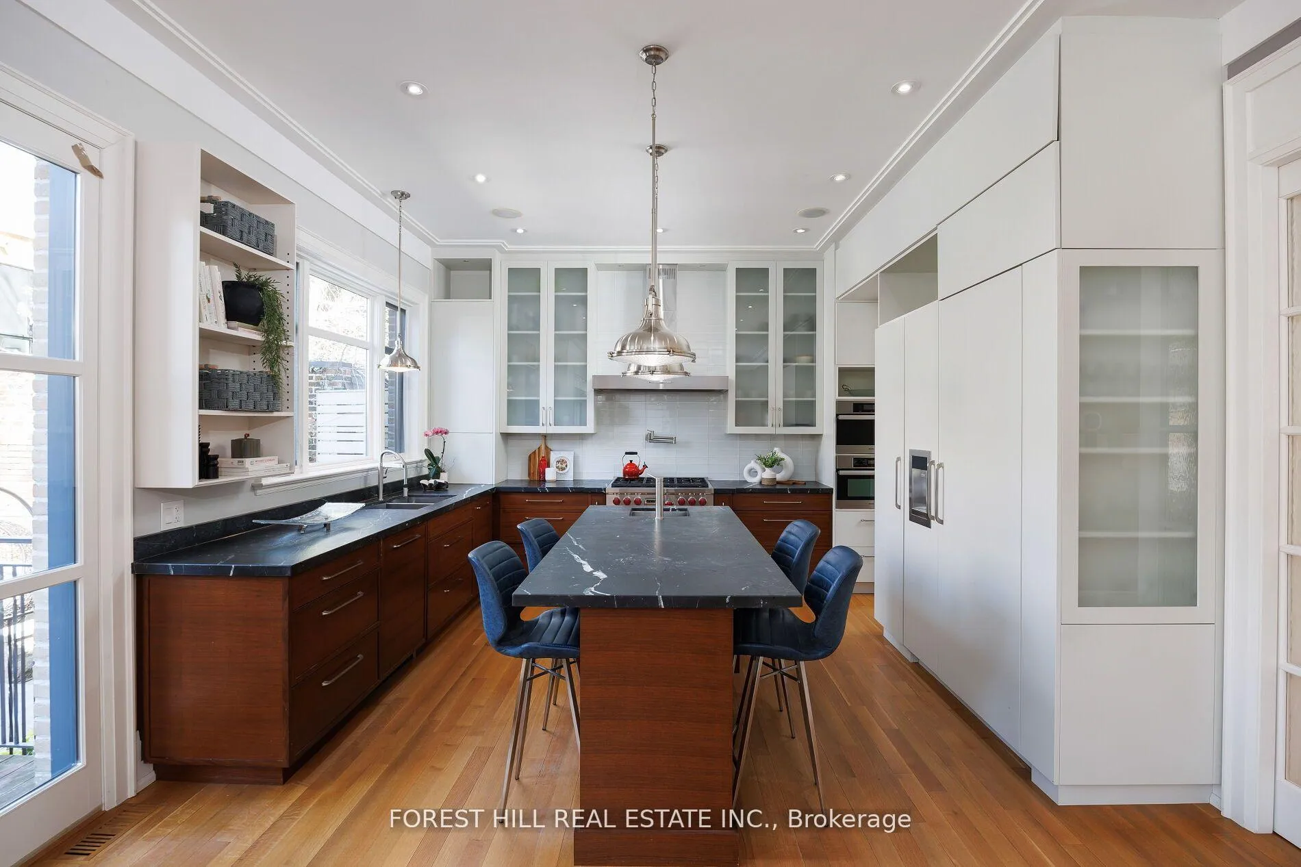 Photo 8 of 102 Chaplin Crescent, Toronto, Yonge-Eglinton — HOMEH