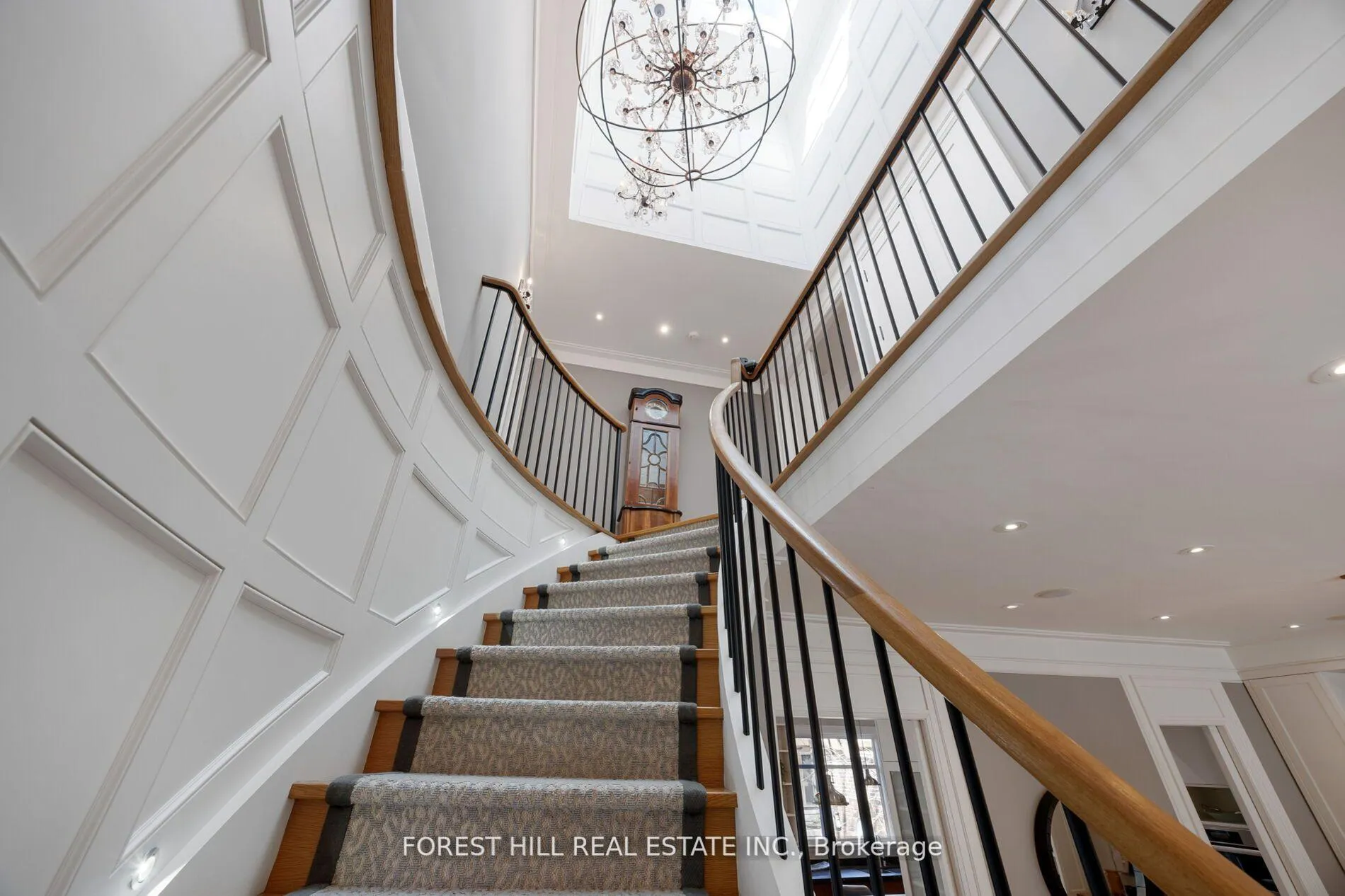 Photo 14 of 102 Chaplin Crescent, Toronto, Yonge-Eglinton — HOMEH
