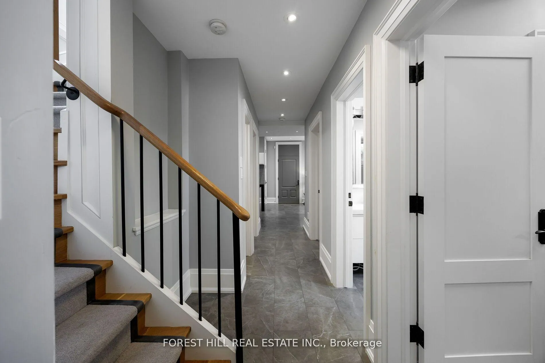 Photo 29 of 102 Chaplin Crescent, Toronto, Yonge-Eglinton — HOMEH