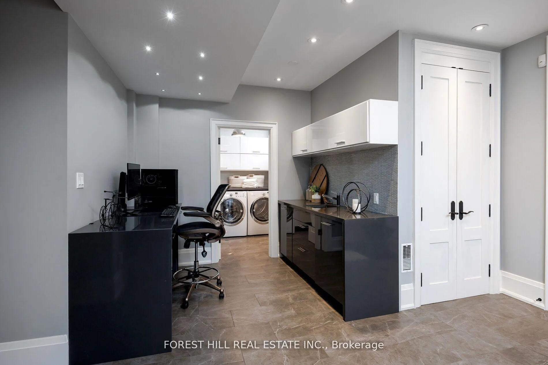 Photo 34 of 102 Chaplin Crescent, Toronto, Yonge-Eglinton — HOMEH