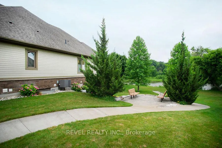 Photo 4 of Unit 6, 158 Willow Street, Brant, Paris — HOMEH