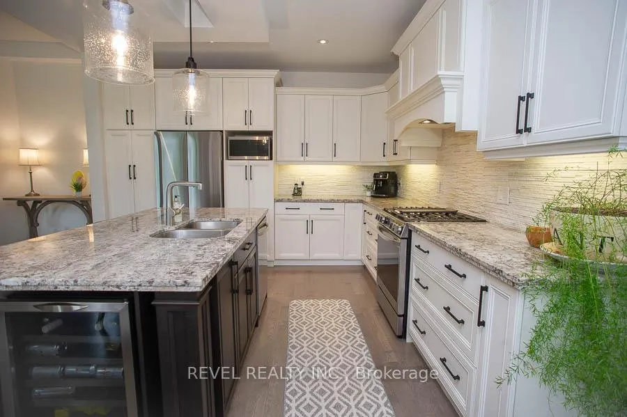 Photo 12 of Unit 6, 158 Willow Street, Brant, Paris — HOMEH