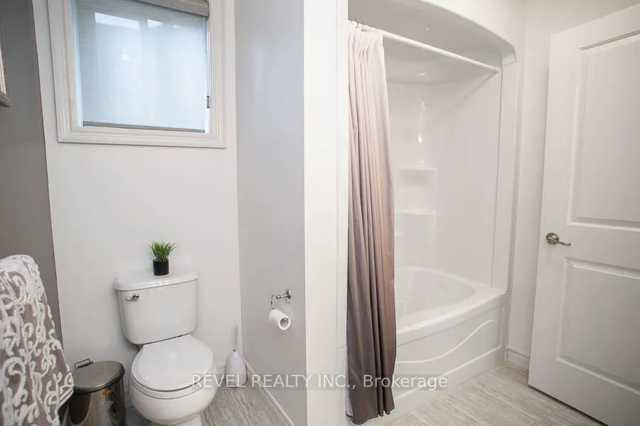 Photo 44 of Unit 6, 158 Willow Street, Brant, Paris — HOMEH