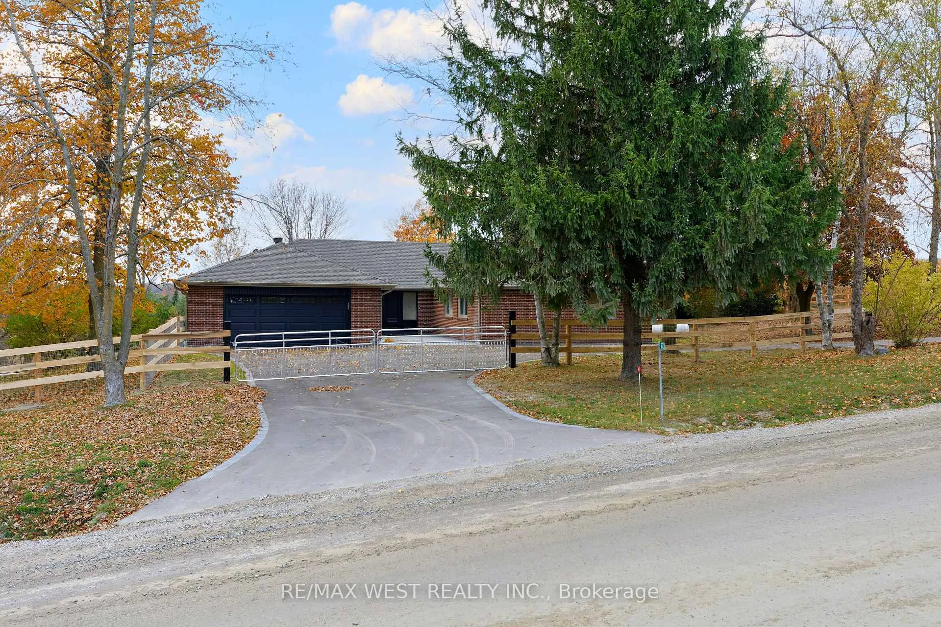 Photo 2 of 17200 12th Concession Road, King, Rural King — HOMEH