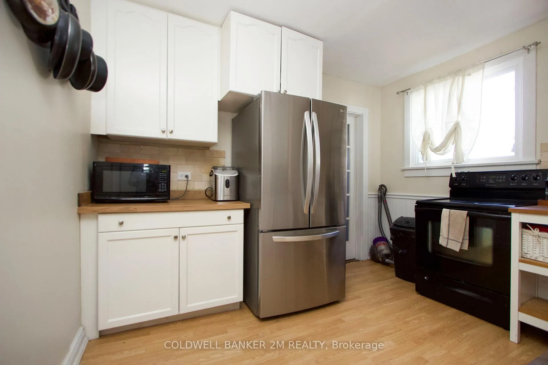 Photo 8 of 304 Burk Street, Oshawa, Vanier — HOMEH