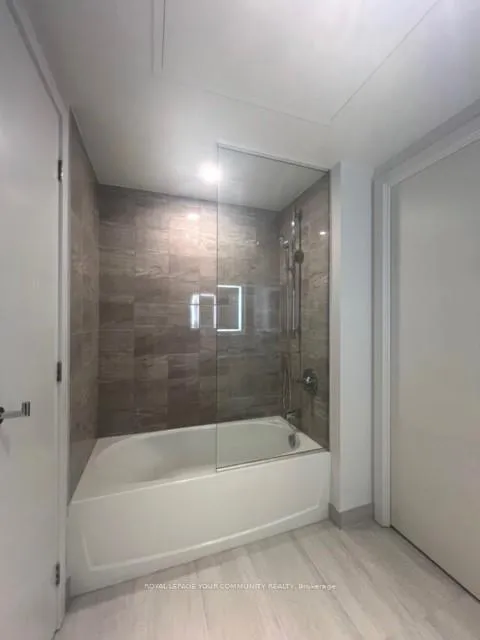 Photo 10 of Unit 3404, 8 Cumberland Street, Toronto, The Annex — HOMEH