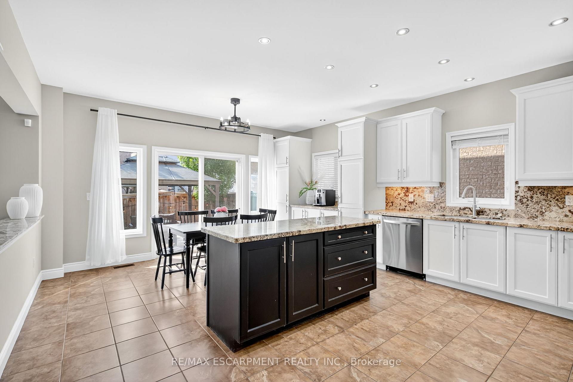 Photo 7 of 4223 Fuller Crescent, Burlington, Alton — HOMEH
