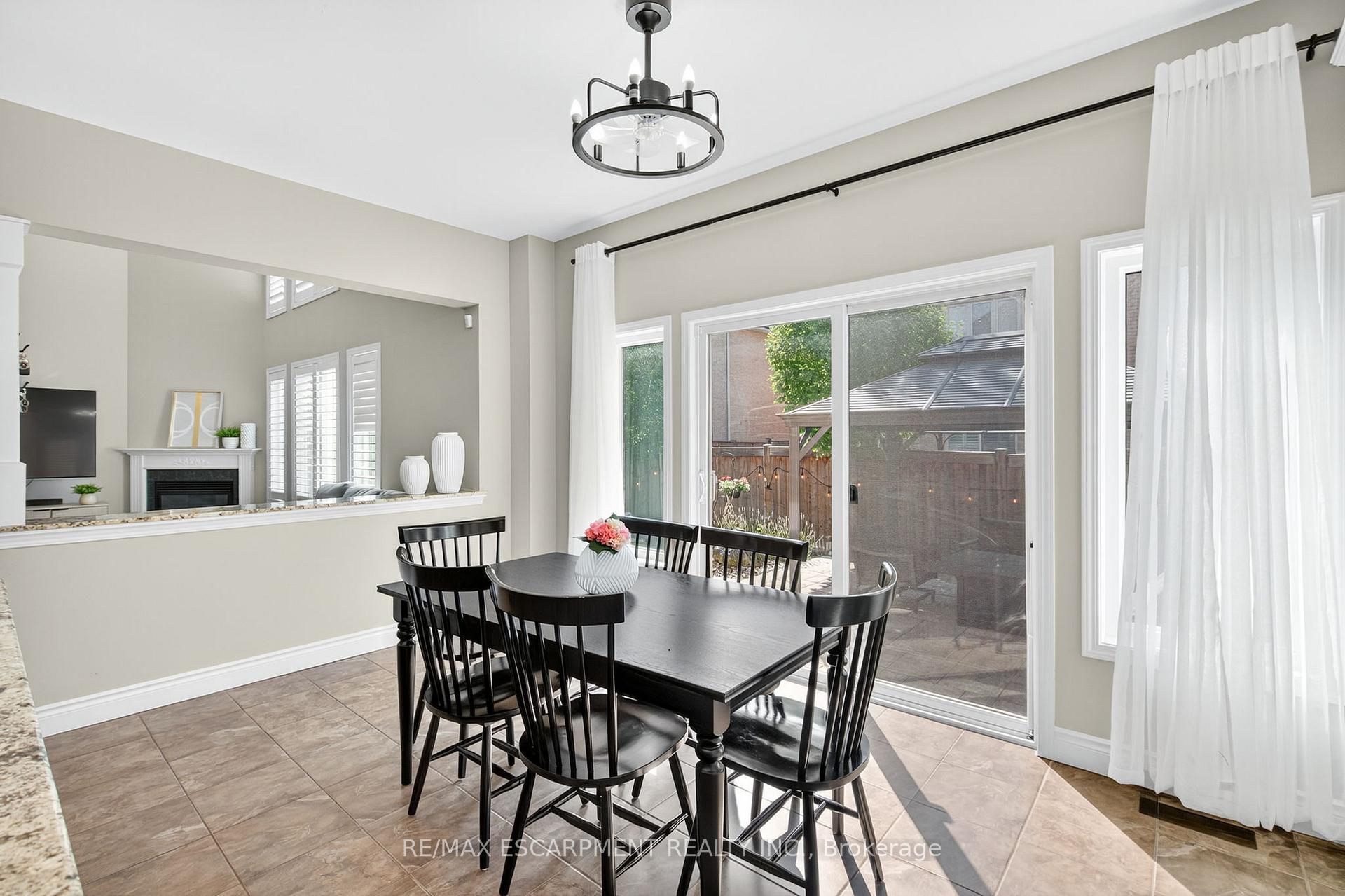 Photo 13 of 4223 Fuller Crescent, Burlington, Alton — HOMEH
