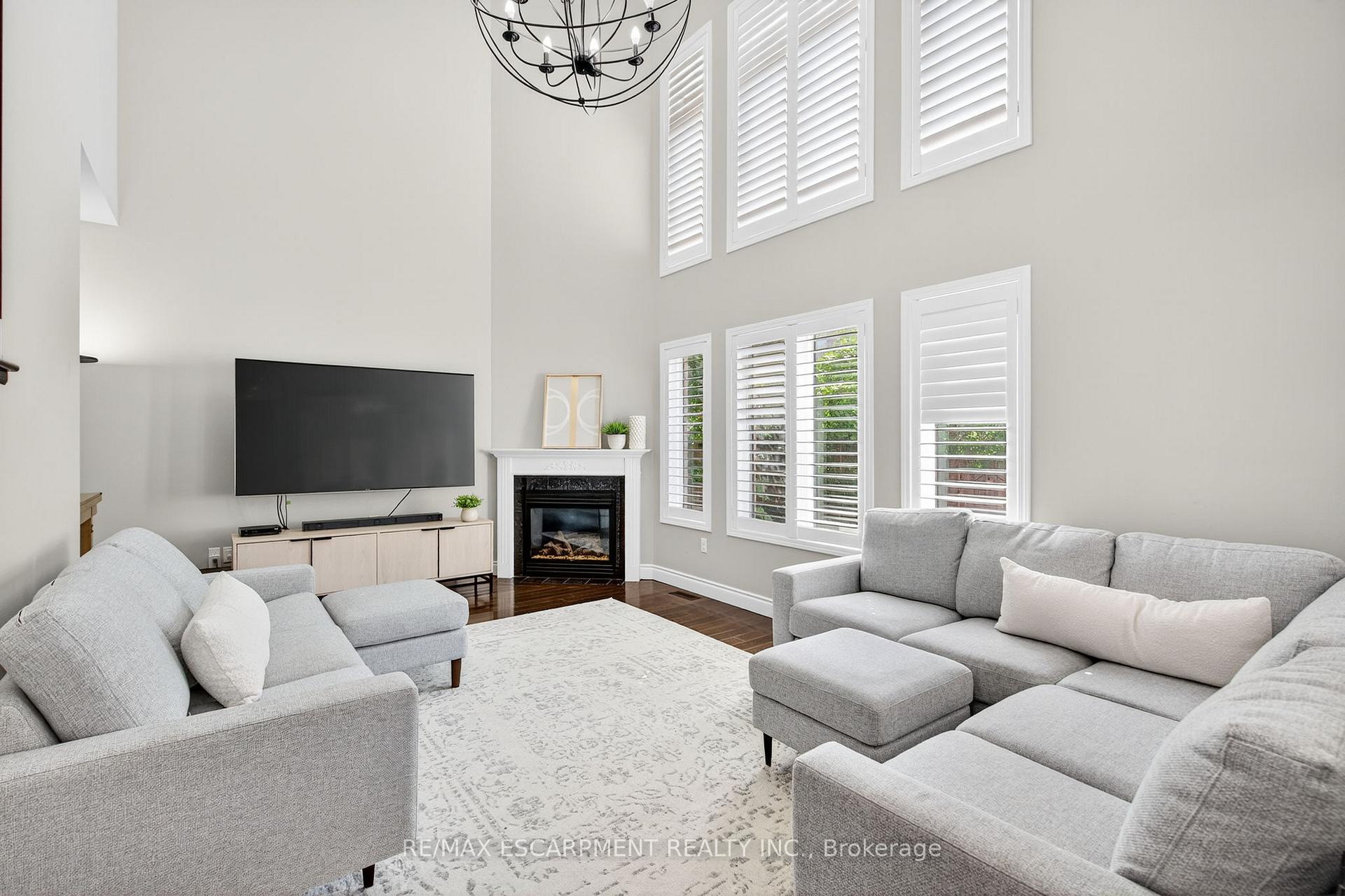 Photo 15 of 4223 Fuller Crescent, Burlington, Alton — HOMEH