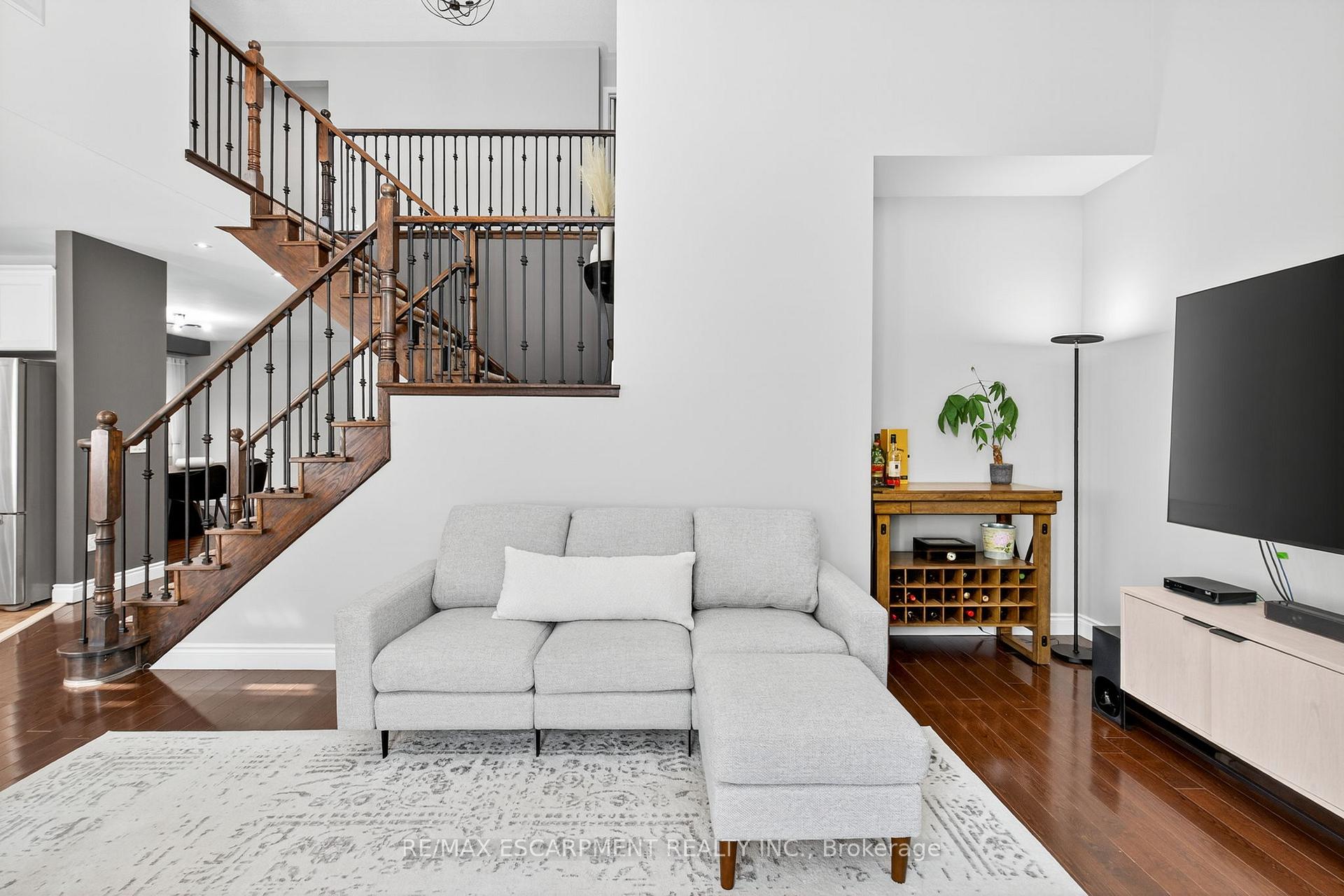 Photo 17 of 4223 Fuller Crescent, Burlington, Alton — HOMEH