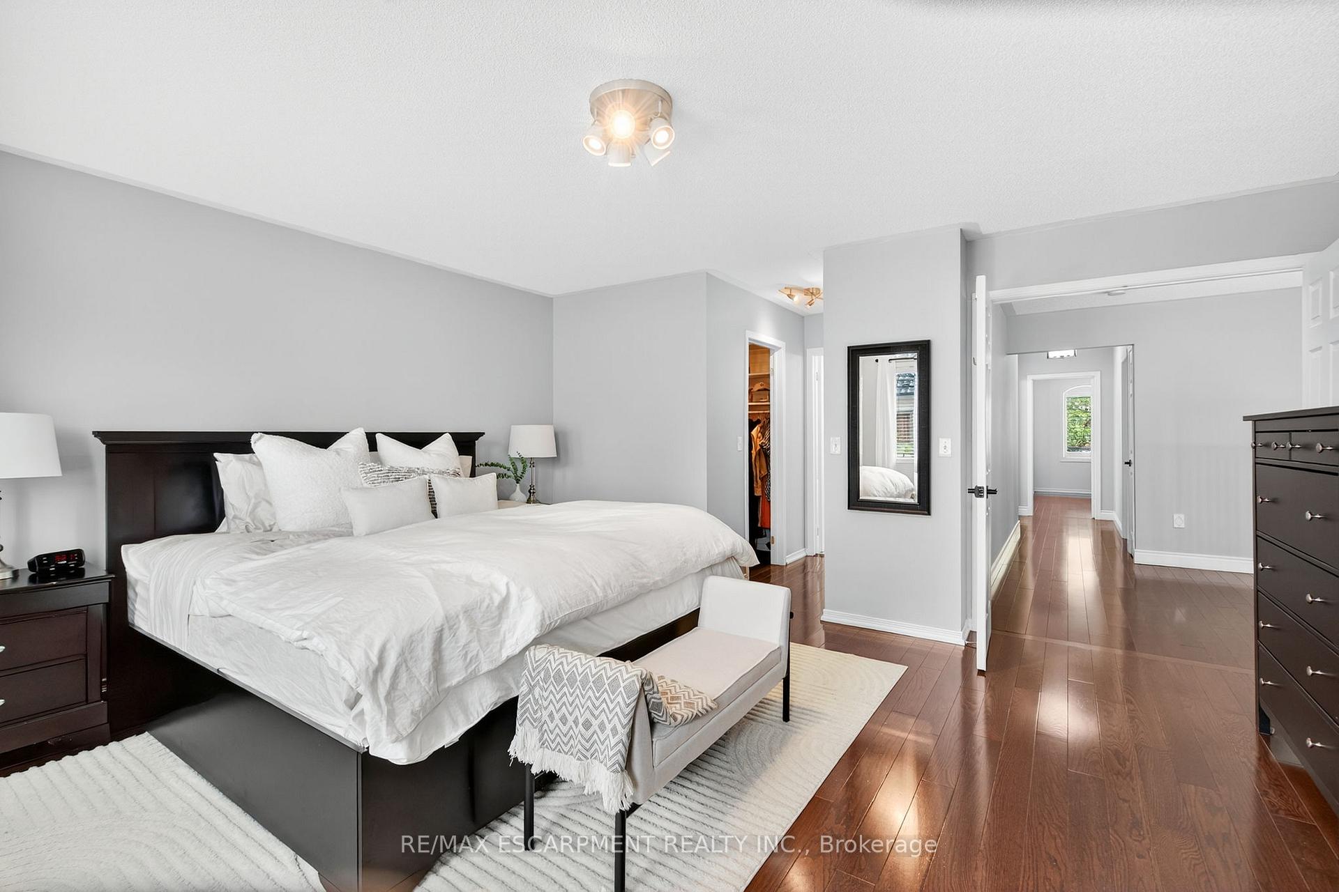 Photo 23 of 4223 Fuller Crescent, Burlington, Alton — HOMEH