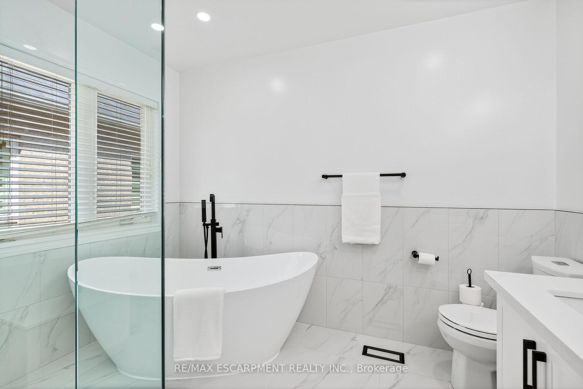 Photo 25 of 4223 Fuller Crescent, Burlington, Alton — HOMEH