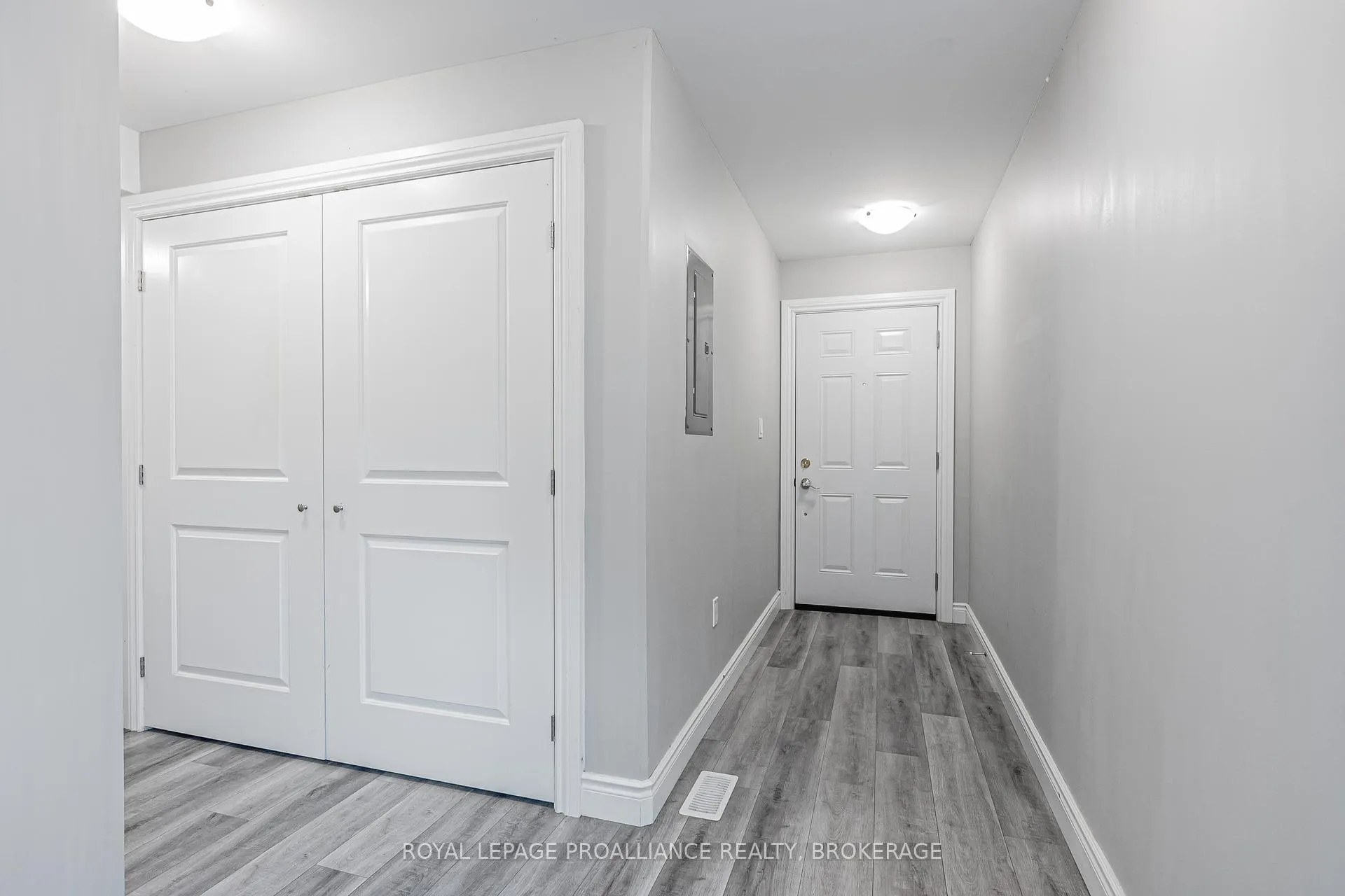 Photo 3 of 39 Ellerbeck Street, Kingston, Central City East — HOMEH