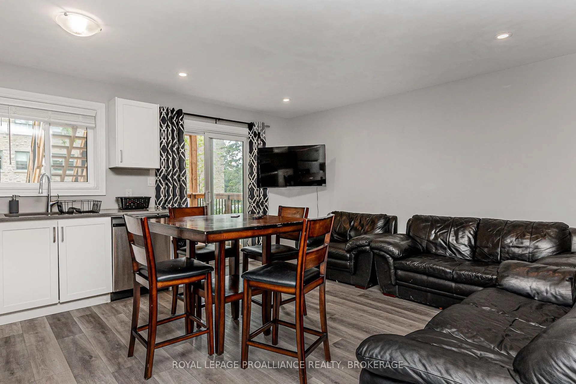 Photo 8 of 39 Ellerbeck Street, Kingston, Central City East — HOMEH