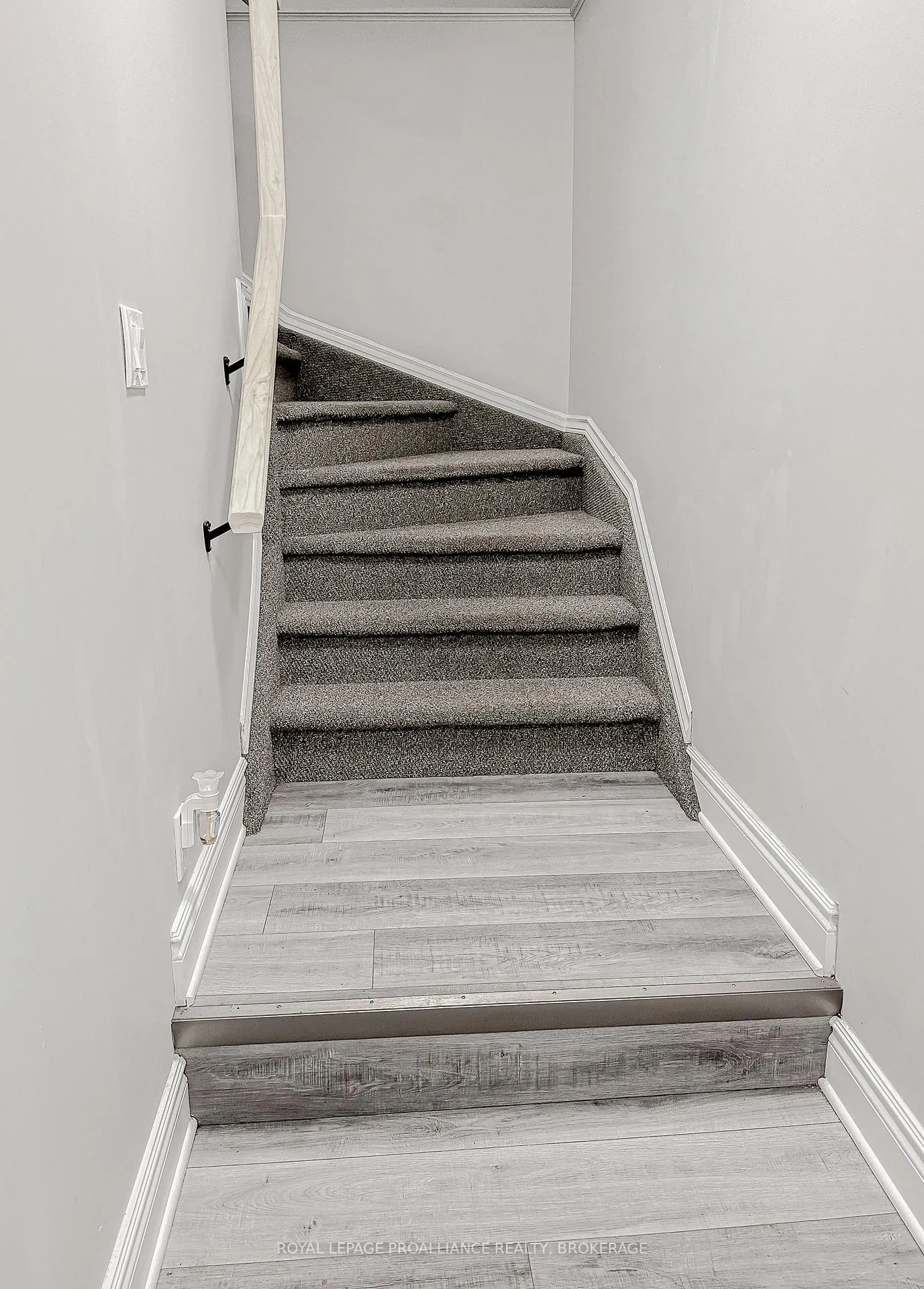 Photo 10 of 39 Ellerbeck Street, Kingston, Central City East — HOMEH
