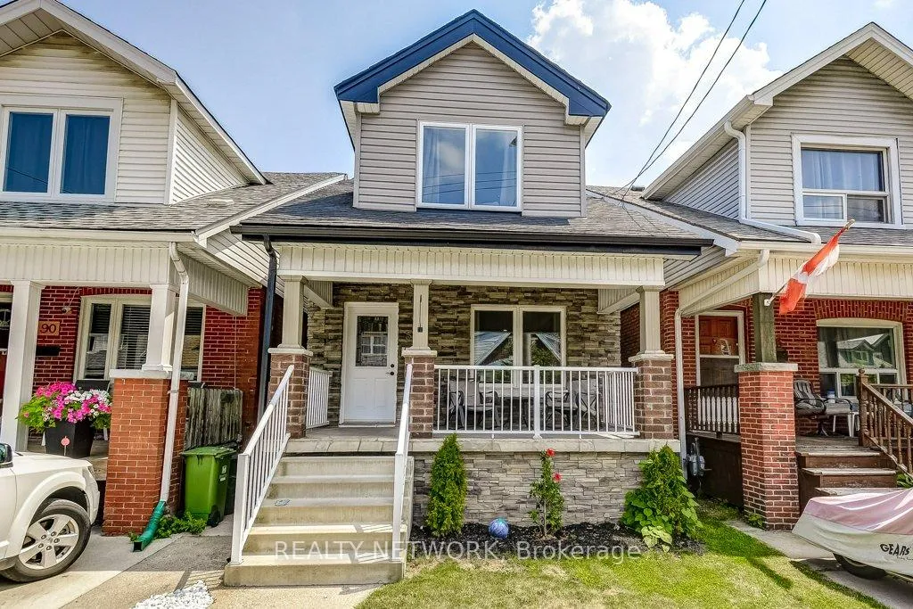 Front of 88 Rosslyn Avenue N