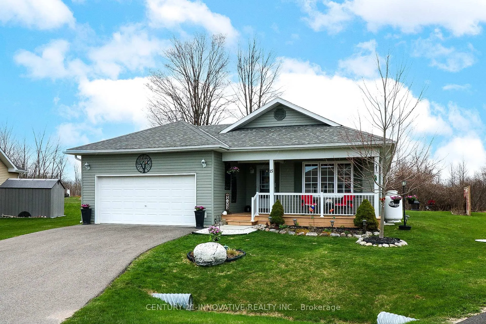 Photo 1 of 15 Aisworth Drive, Ramara, Atherley — HOMEH