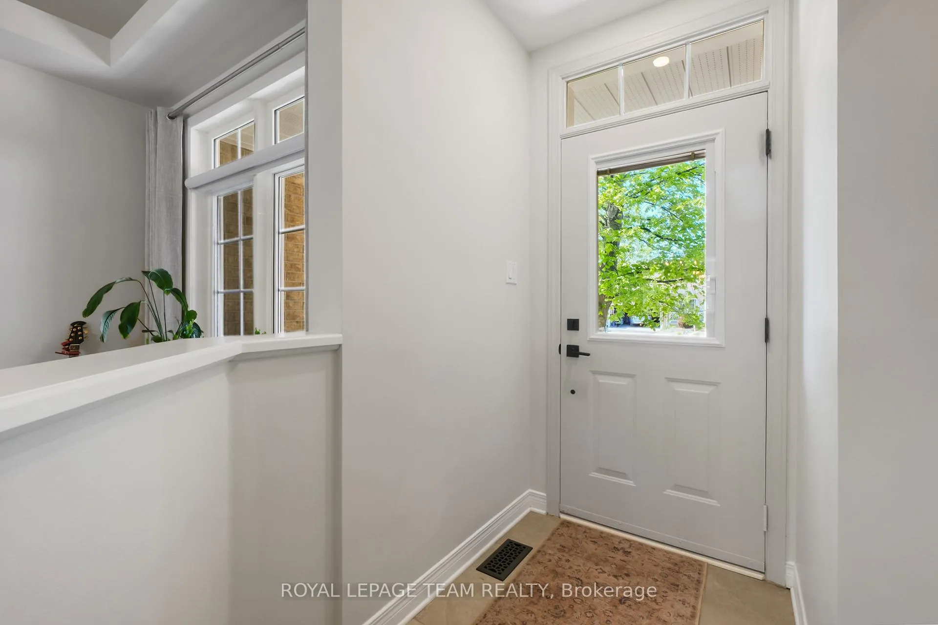 Photo 4 of 50 Sable Run Drive, Ottawa, Stittsville (Central) — HOMEH