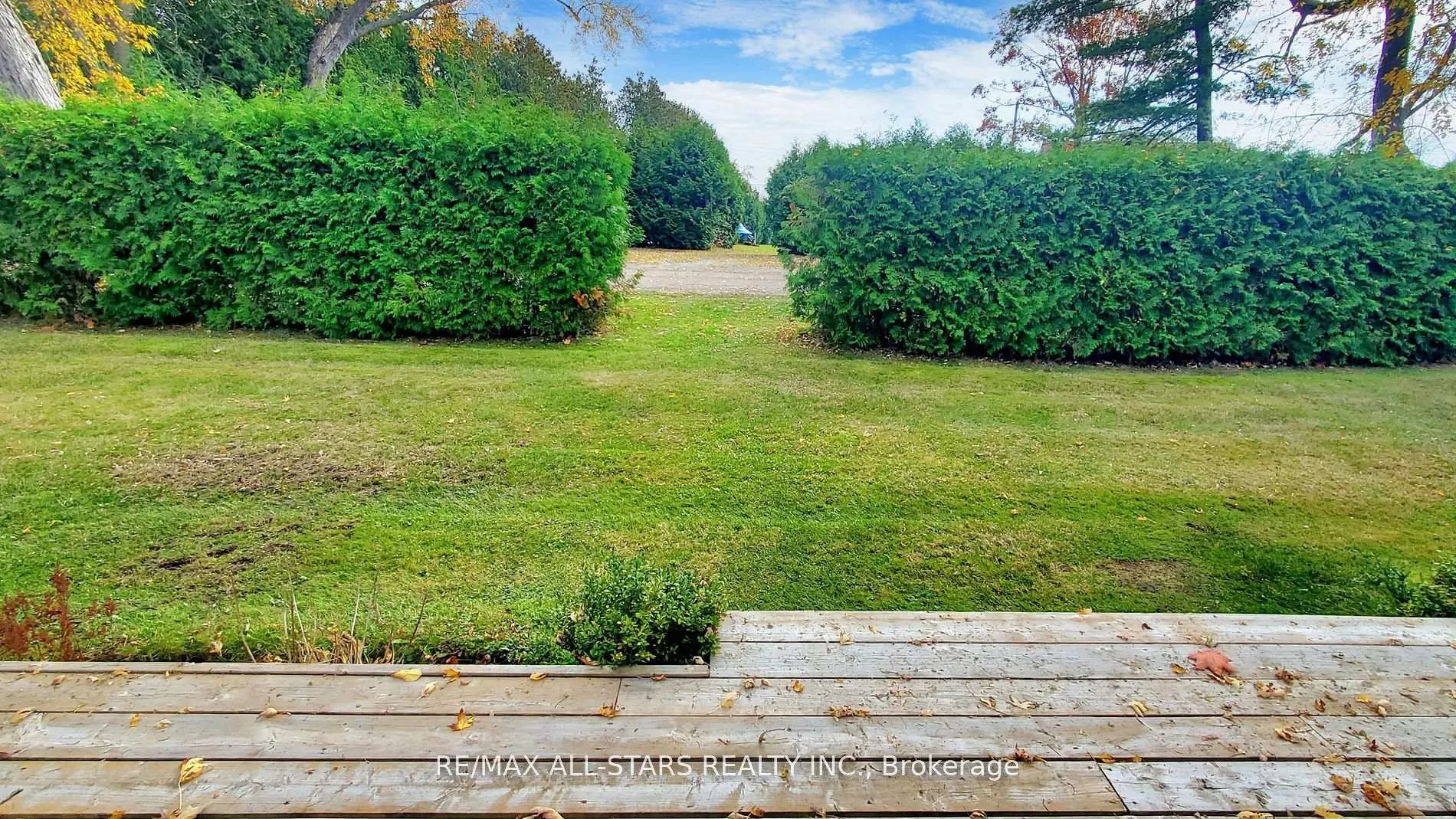 Photo 5 of 8 Tikvah Circle, Georgina, Historic Lakeshore Communities — HOMEH