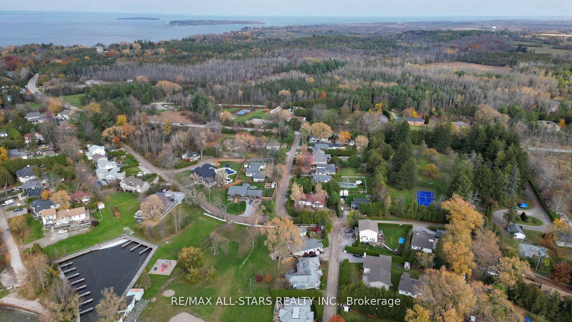 Photo 36 of 8 Tikvah Circle, Georgina, Historic Lakeshore Communities — HOMEH
