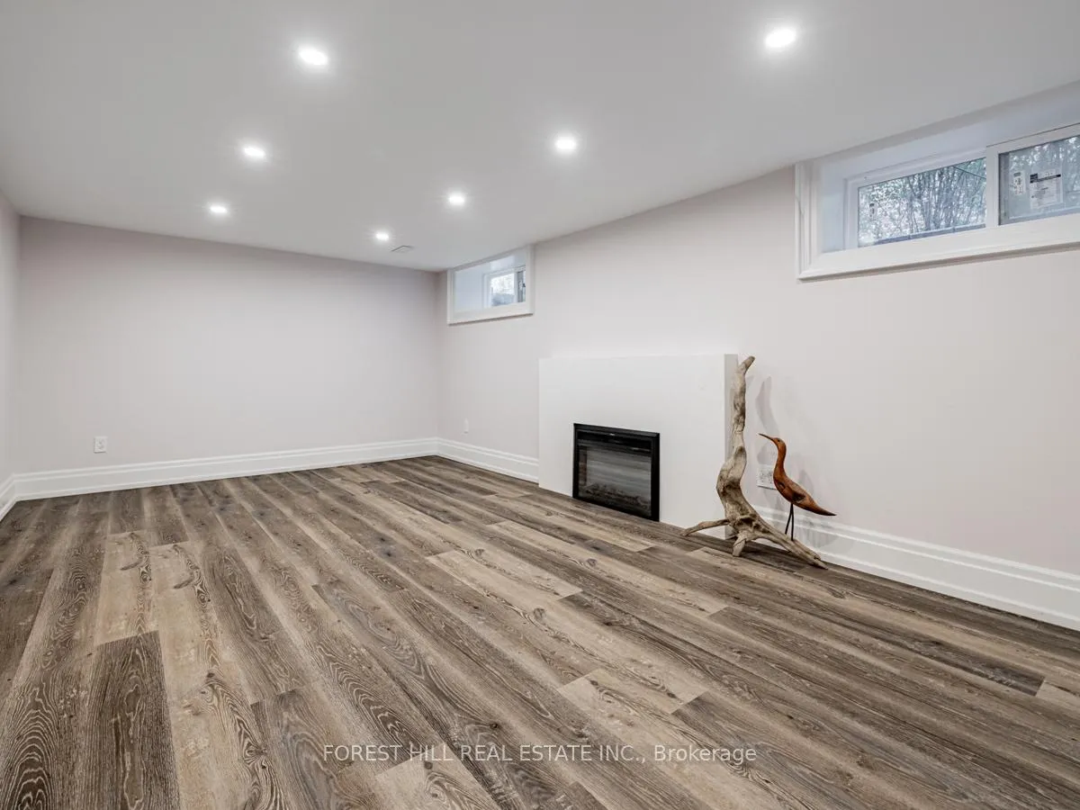 Photo 35 of 15 Strathallan Boulevard, Toronto, Lawrence Park South — HOMEH