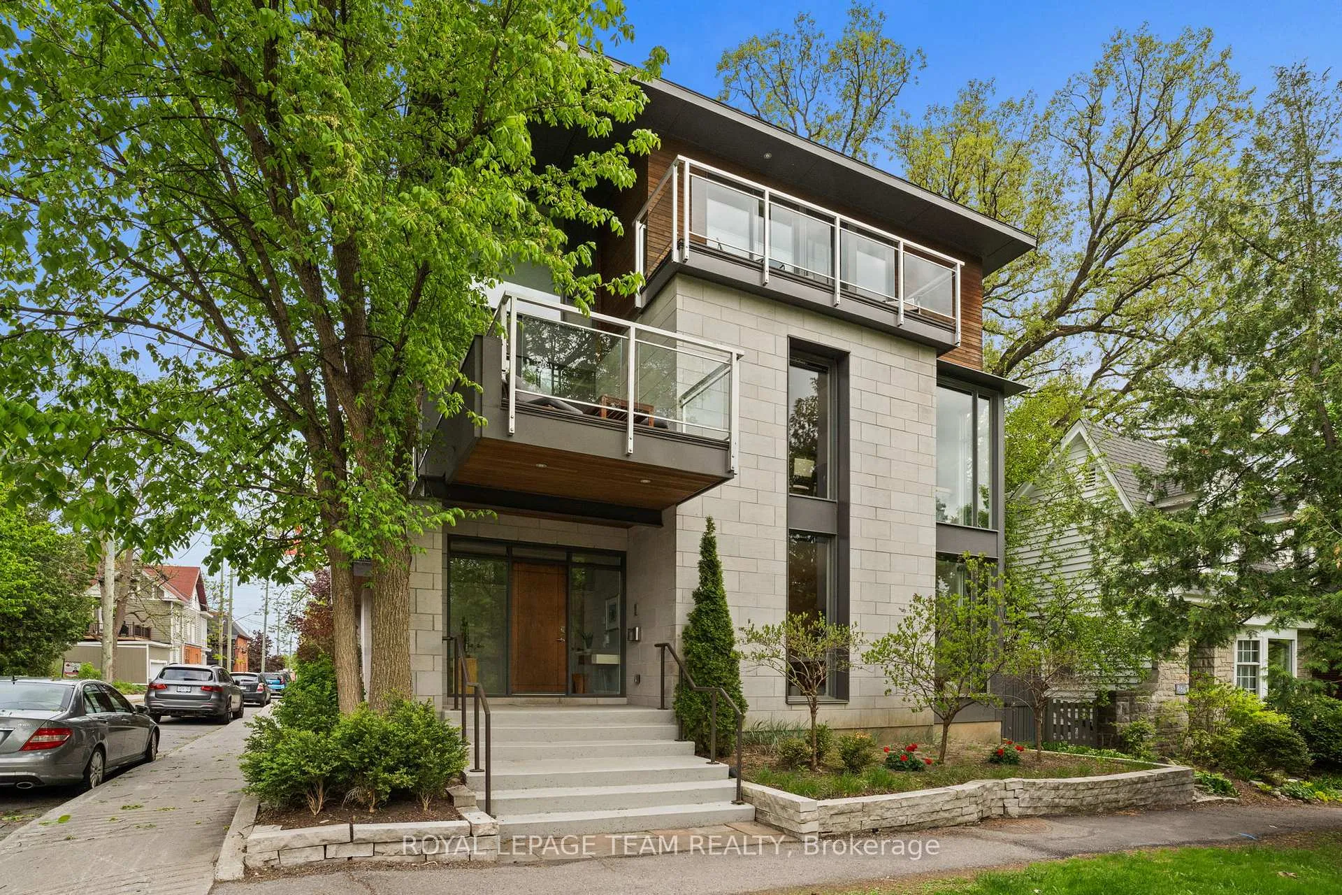Photo 1 of 5 Rosedale Avenue, Ottawa, Old Ottawa South — HOMEH