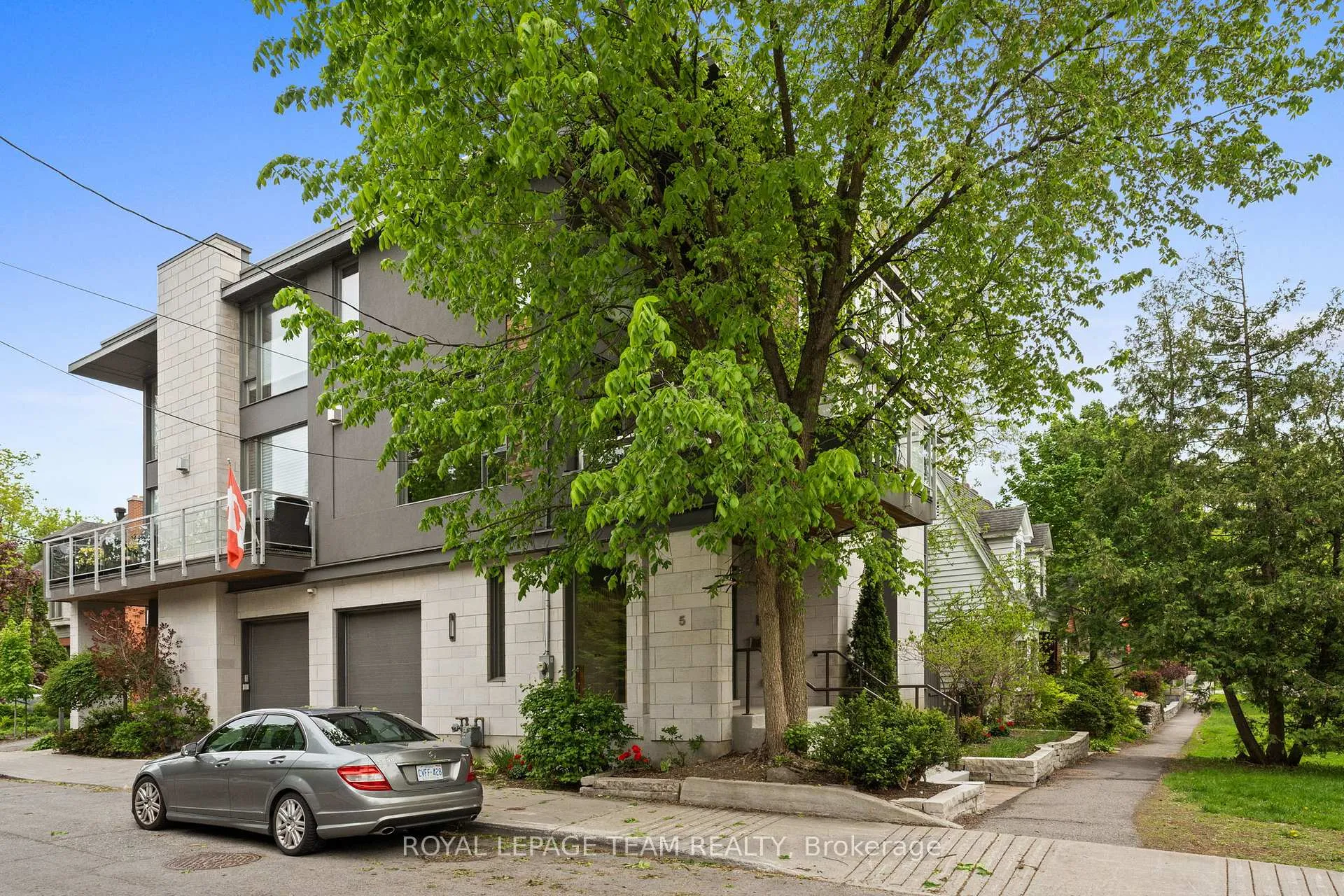Photo 3 of 5 Rosedale Avenue, Ottawa, Old Ottawa South — HOMEH