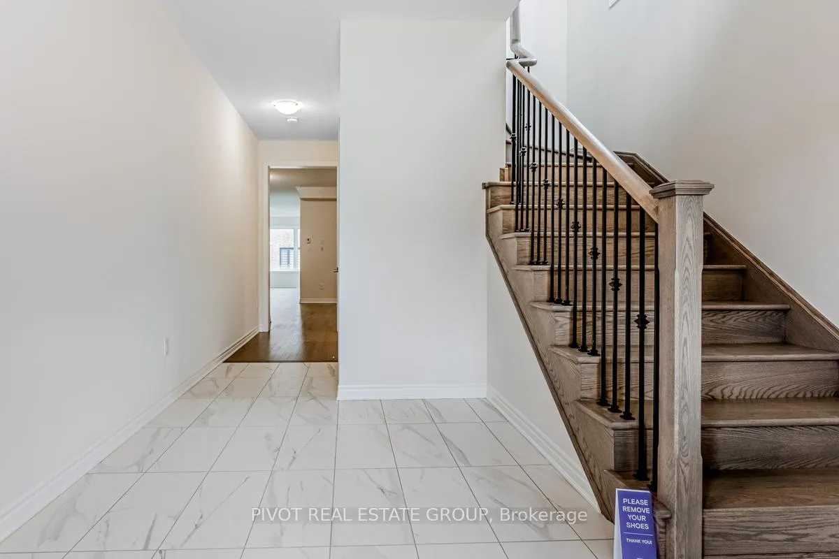 Photo 4 of 19 Moorhart Crescent, Caledon, Rural Caledon — HOMEH