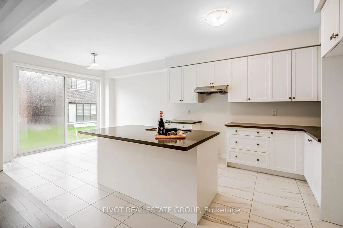 Photo 12 of 19 Moorhart Crescent, Caledon, Rural Caledon — HOMEH