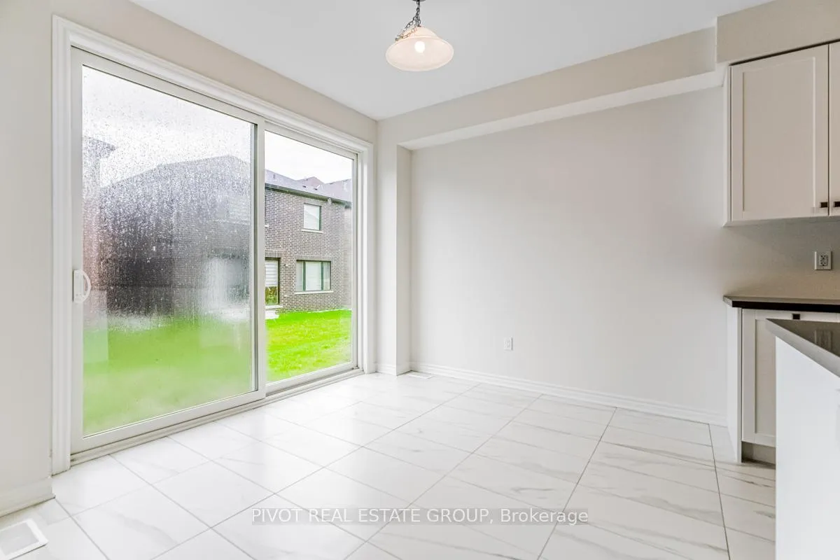Photo 17 of 19 Moorhart Crescent, Caledon, Rural Caledon — HOMEH