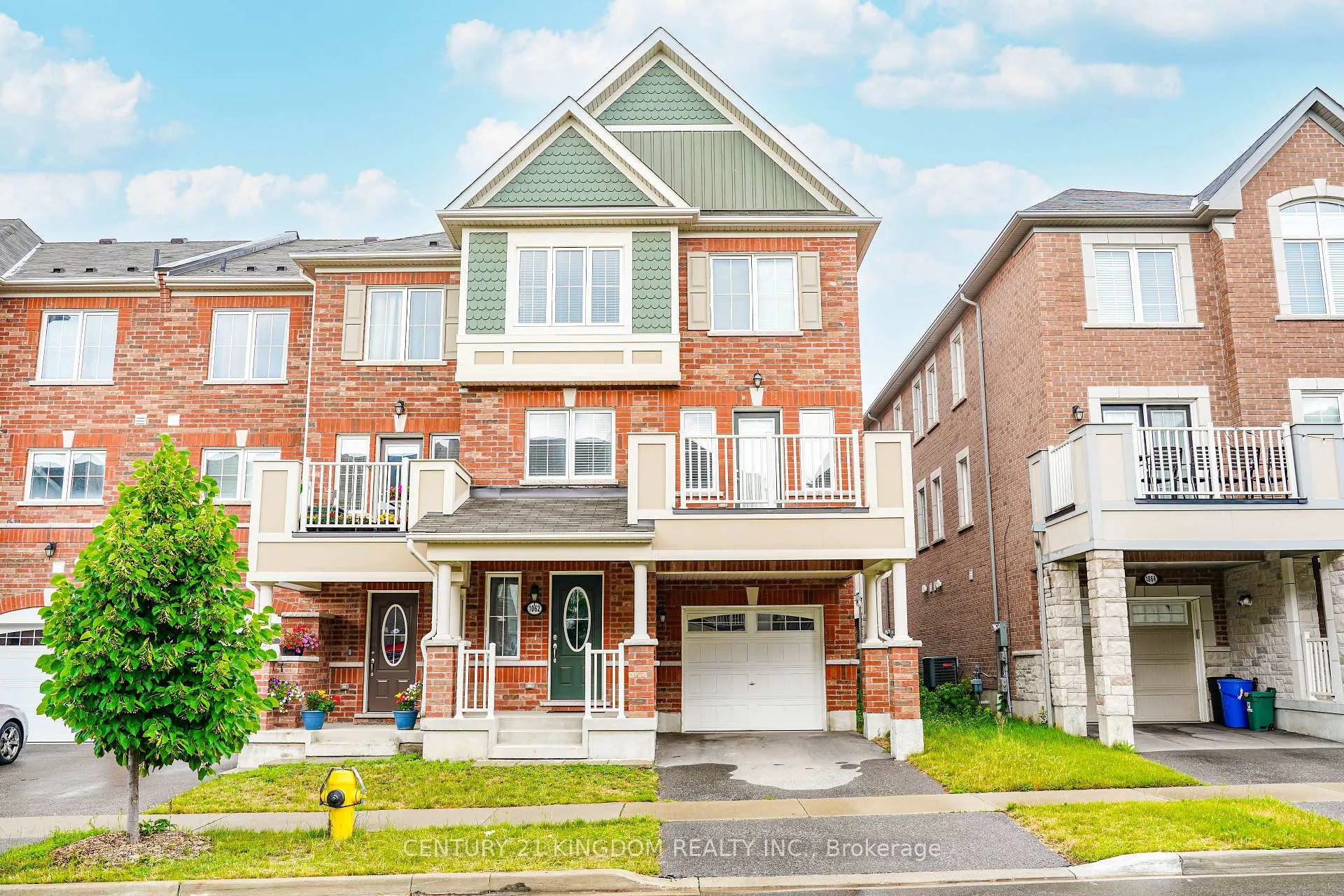 Front of 1062 Clipper Lane