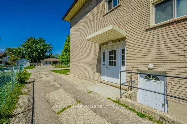 Photo 3 of 43 Secord Avenue, Kitchener — HOMEH