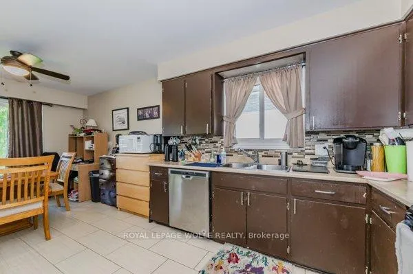 Photo 5 of 43 Secord Avenue, Kitchener — HOMEH
