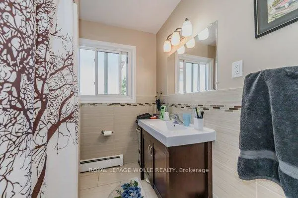 Photo 10 of 43 Secord Avenue, Kitchener — HOMEH