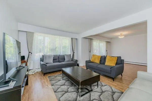 Photo 20 of 43 Secord Avenue, Kitchener — HOMEH