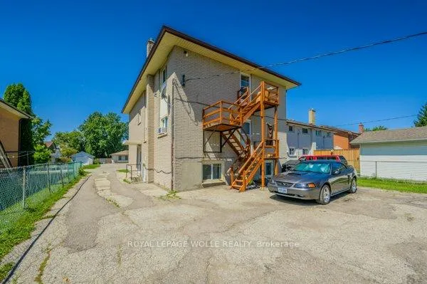 Photo 37 of 43 Secord Avenue, Kitchener — HOMEH