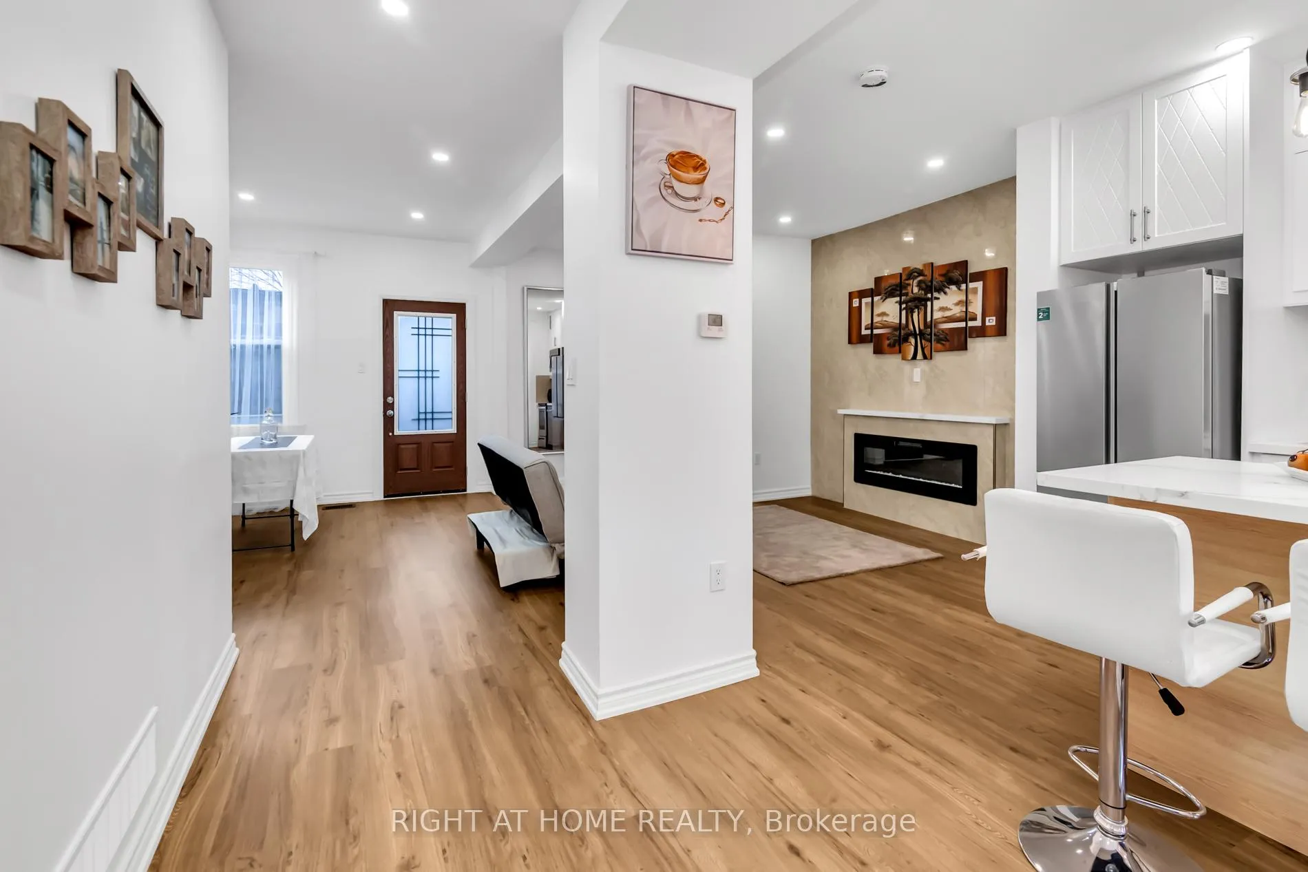 Photo 5 of 37 Ashley Street, Hamilton, Landsdale — HOMEH