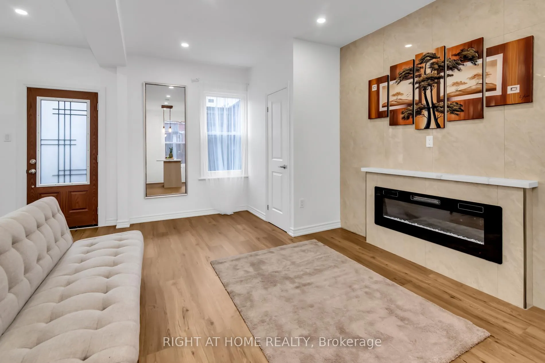 Photo 7 of 37 Ashley Street, Hamilton, Landsdale — HOMEH