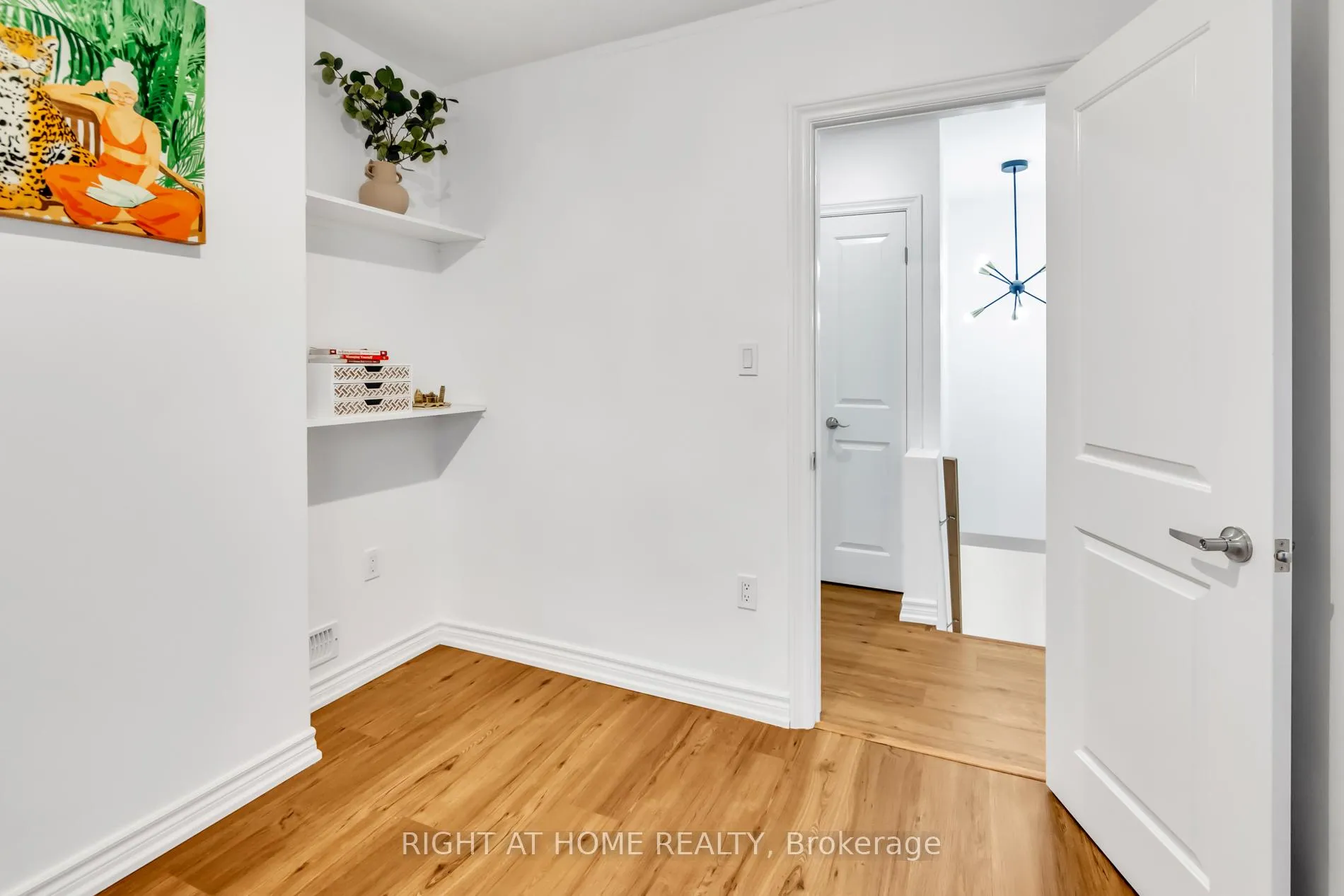Photo 12 of 37 Ashley Street, Hamilton, Landsdale — HOMEH