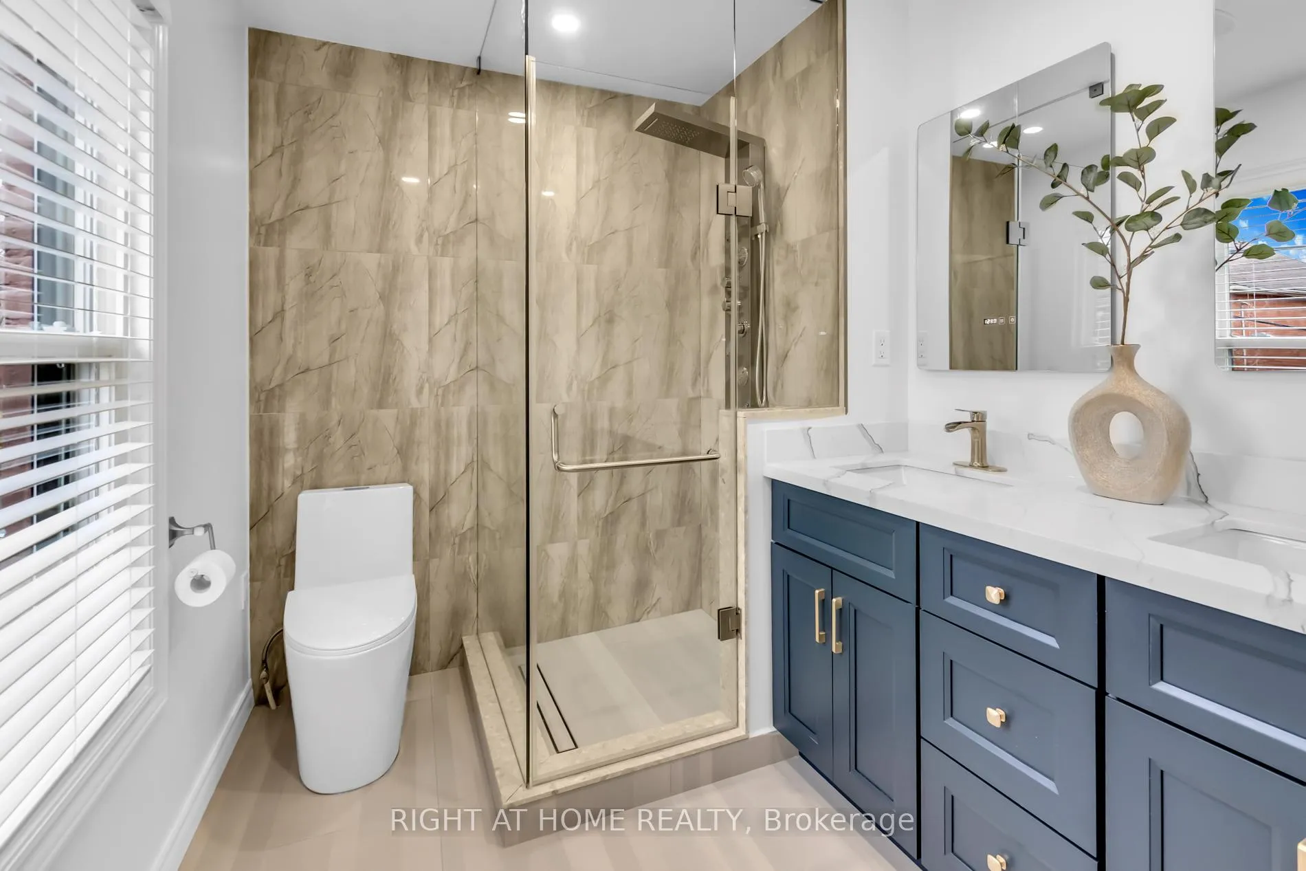 Photo 17 of 37 Ashley Street, Hamilton, Landsdale — HOMEH