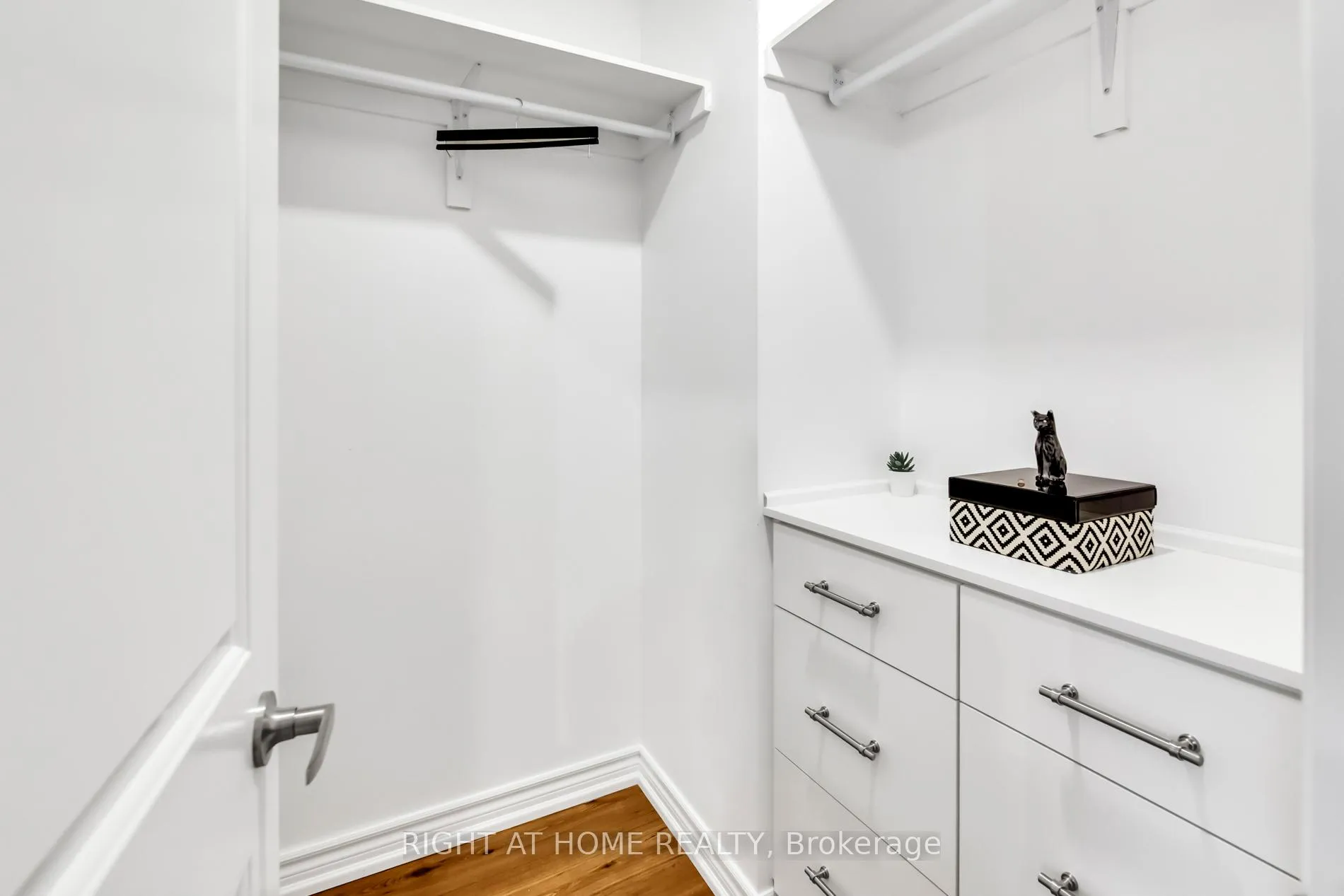 Photo 19 of 37 Ashley Street, Hamilton, Landsdale — HOMEH